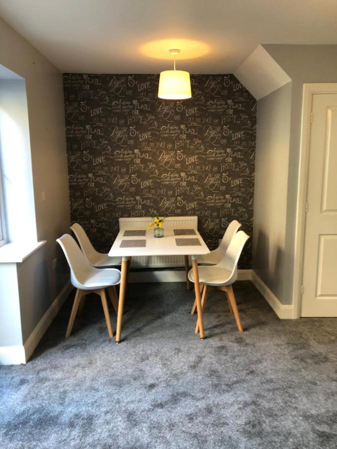 Hill House - 5 Mins Merry Hill - Perfect For Contractors & Families Brierley Hill Extérieur photo